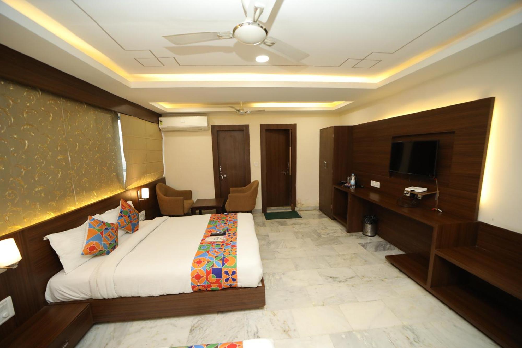 Hotel Damanis Udaipur Exterior photo