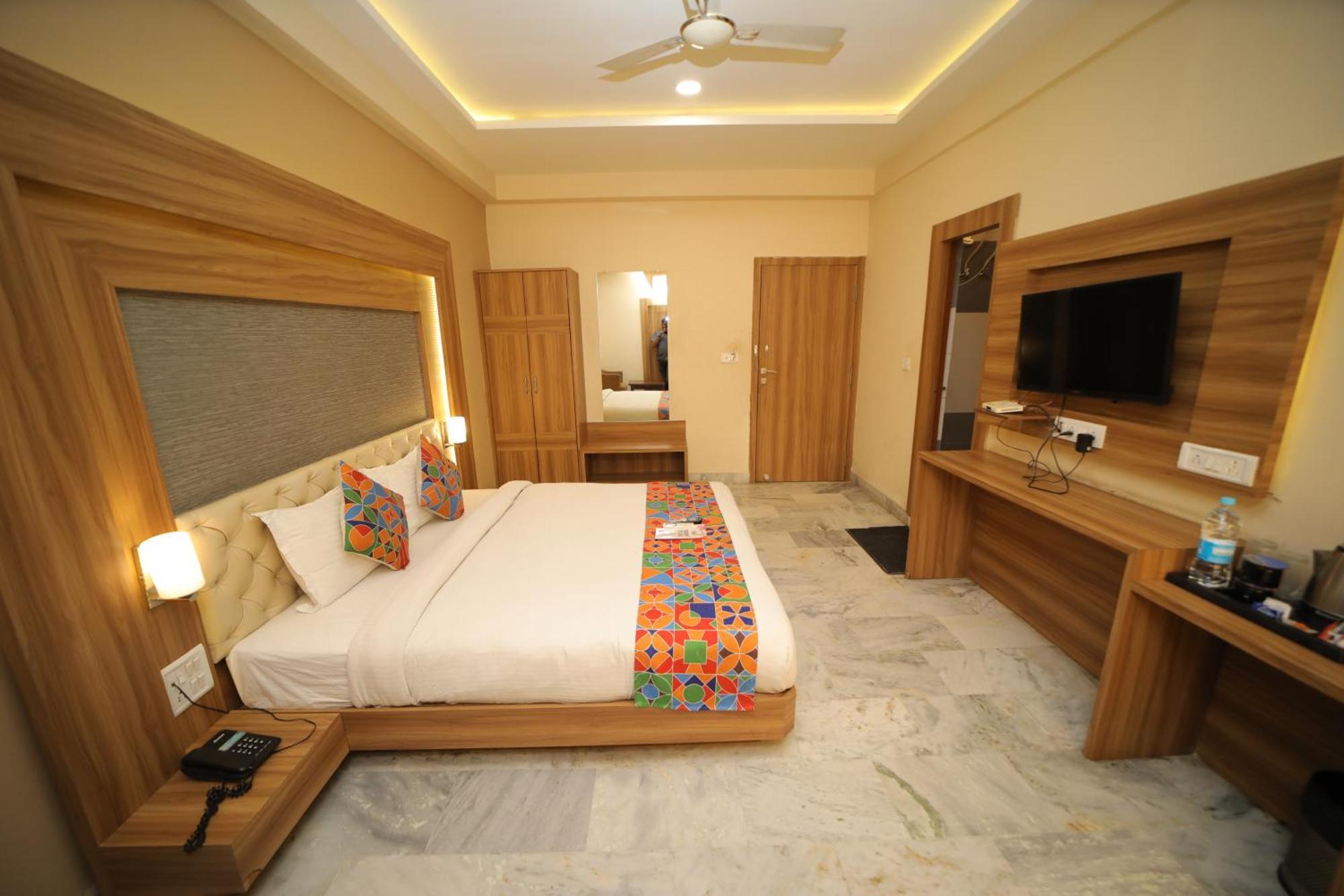 Hotel Damanis Udaipur Exterior photo