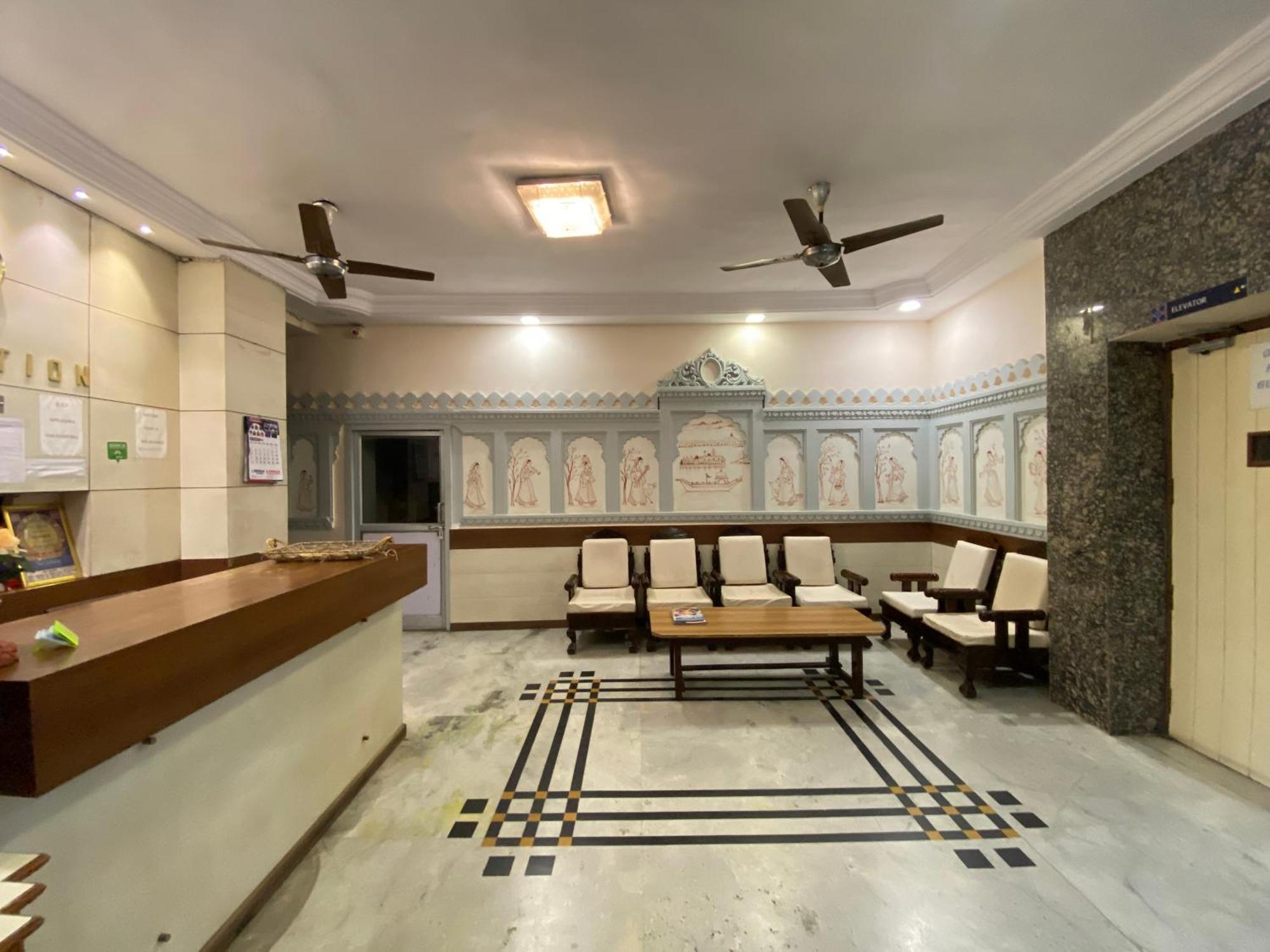 Hotel Damanis Udaipur Exterior photo