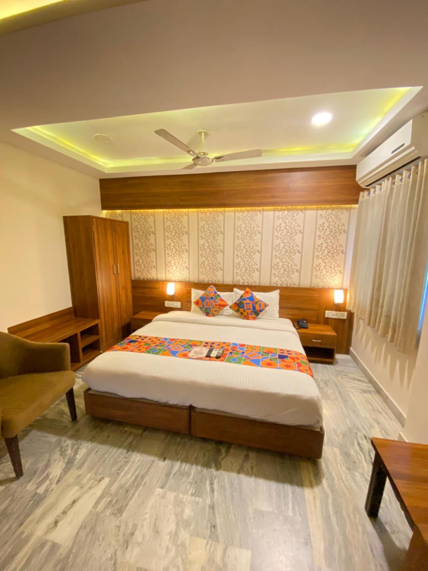 Hotel Damanis Udaipur Exterior photo