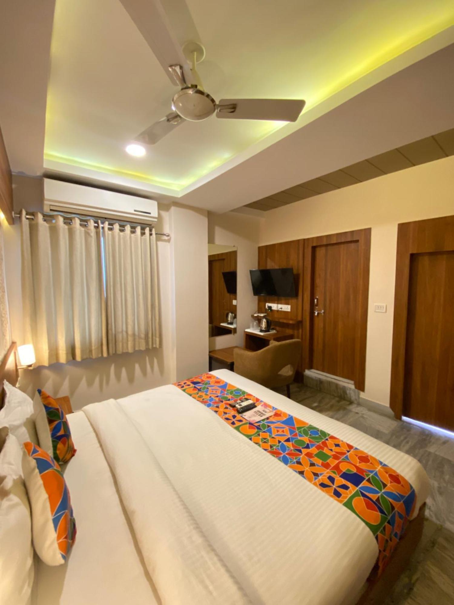 Hotel Damanis Udaipur Exterior photo